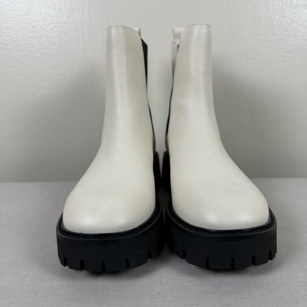 Michael Kors Women's 9.5 Chelsea Boots Cream White Leather Lug Sole y2k - Picture 4 of 10